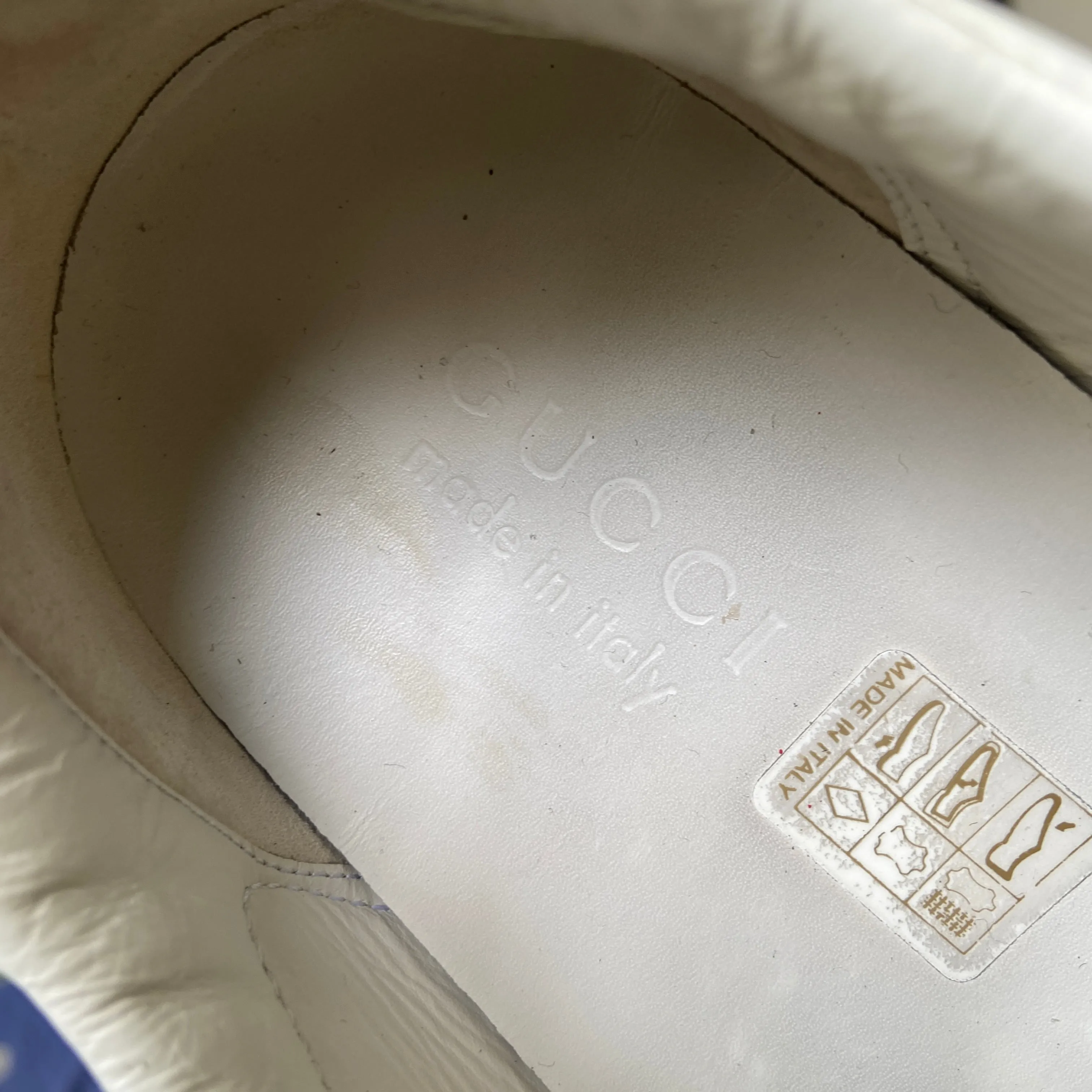 Gucci ace sneakers with gucci logo stripe 42